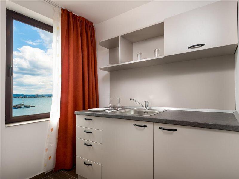 Panorama Blue Family Hotel And Free Parking เนเซบาร์ ภายนอก รูปภาพ